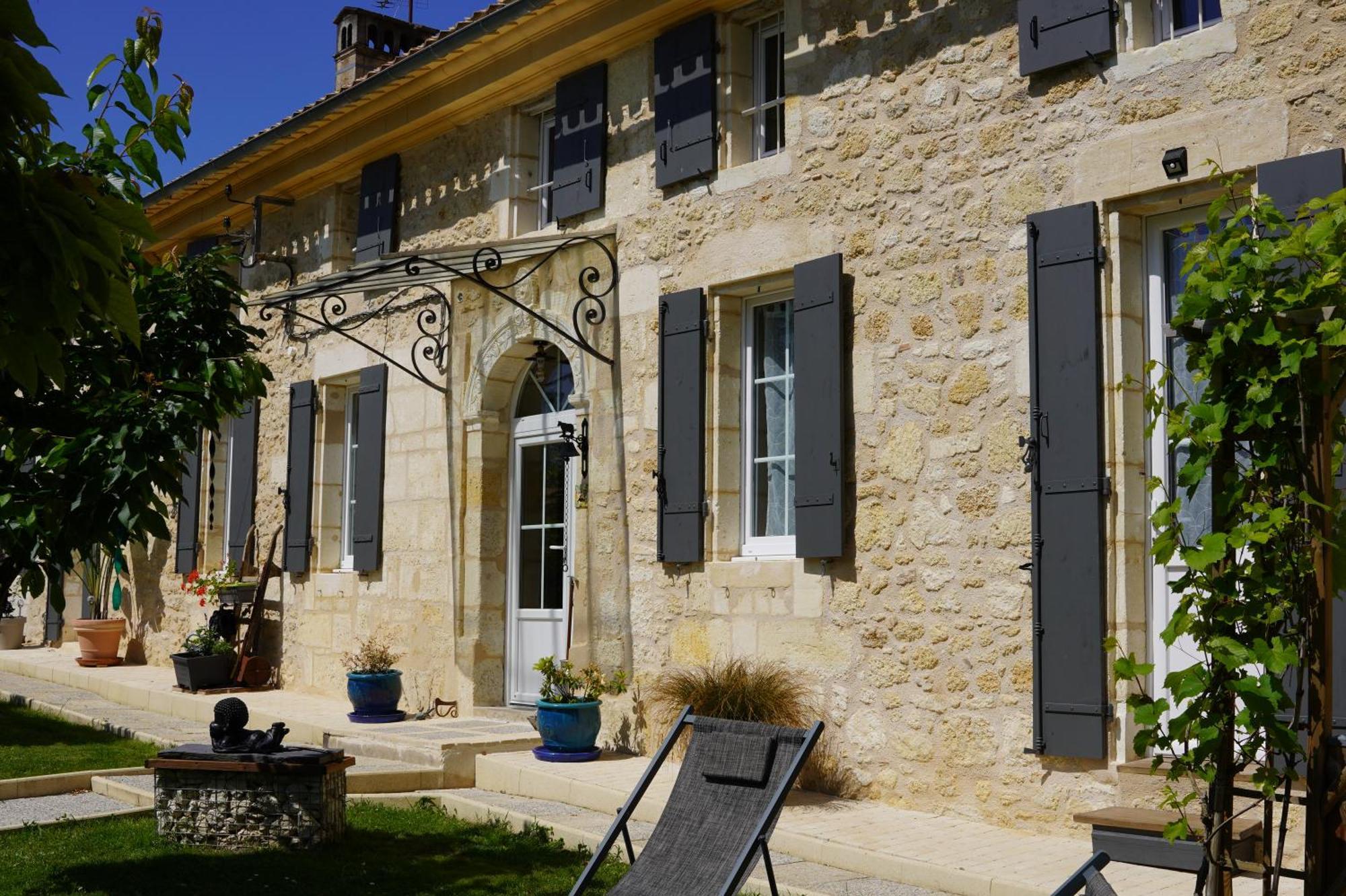 Bed and Breakfast La Girondine Galgon Exterior foto